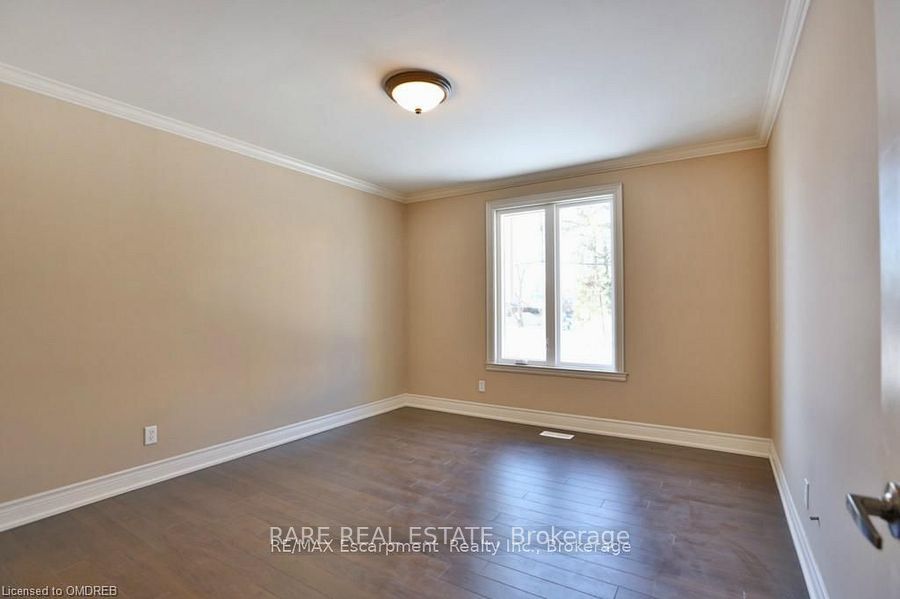 973 FALCON Boulevard N, Burlington, ON L7T 3B8 photo 2