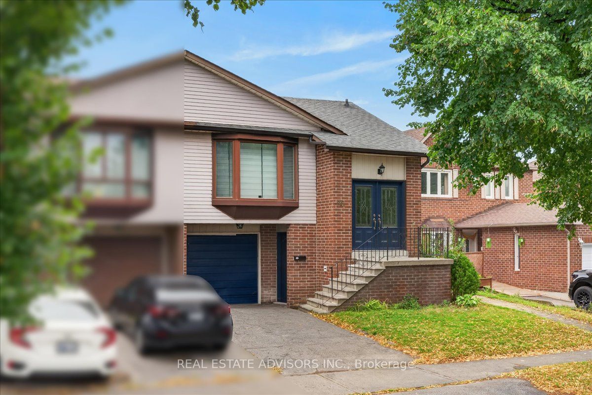 36 Mount Pleasant Drive, Brampton, ON L6Z 1K2 photo 5