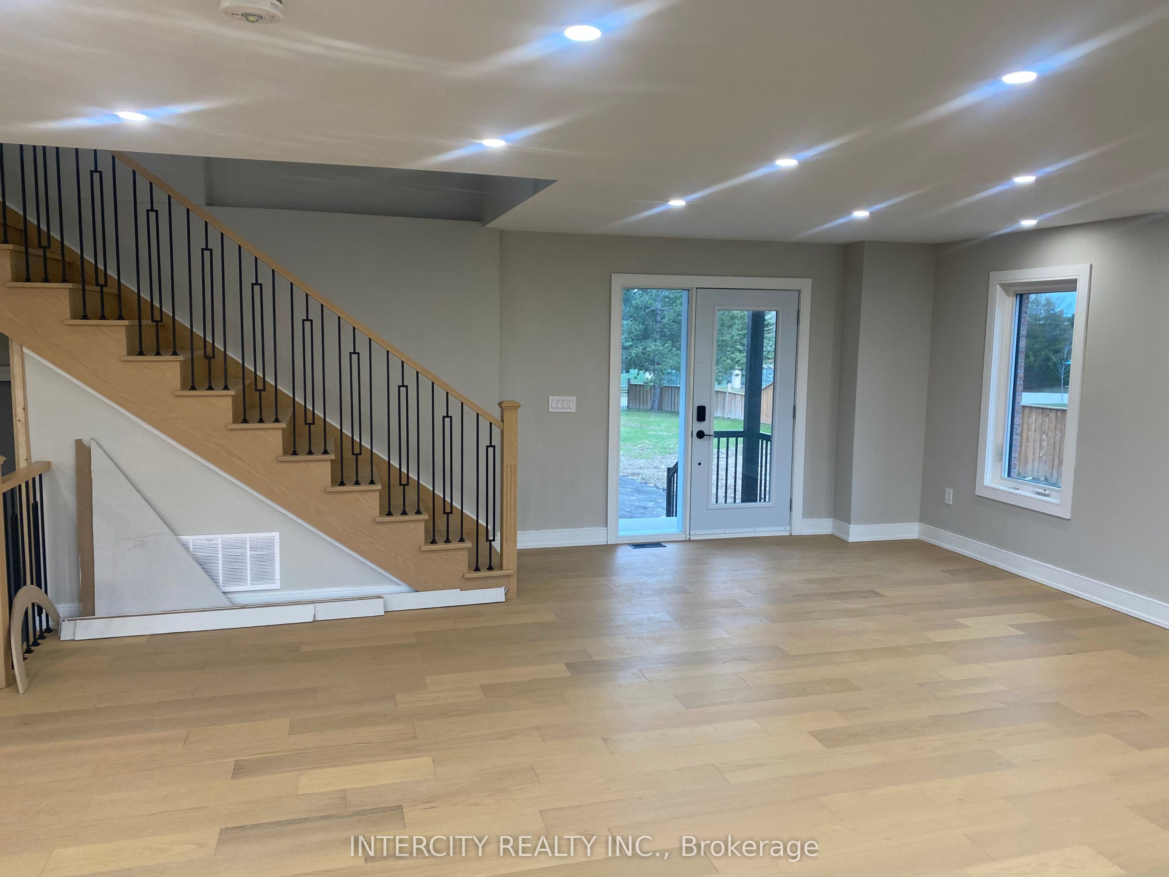 30 Stanley Carberry Drive, Brampton, ON L6P 0B9 photo 5