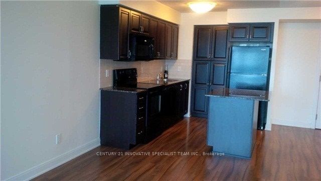 330 Burnhamthorpe Road W 905, Toronto, ON L5B 0E1 photo 4