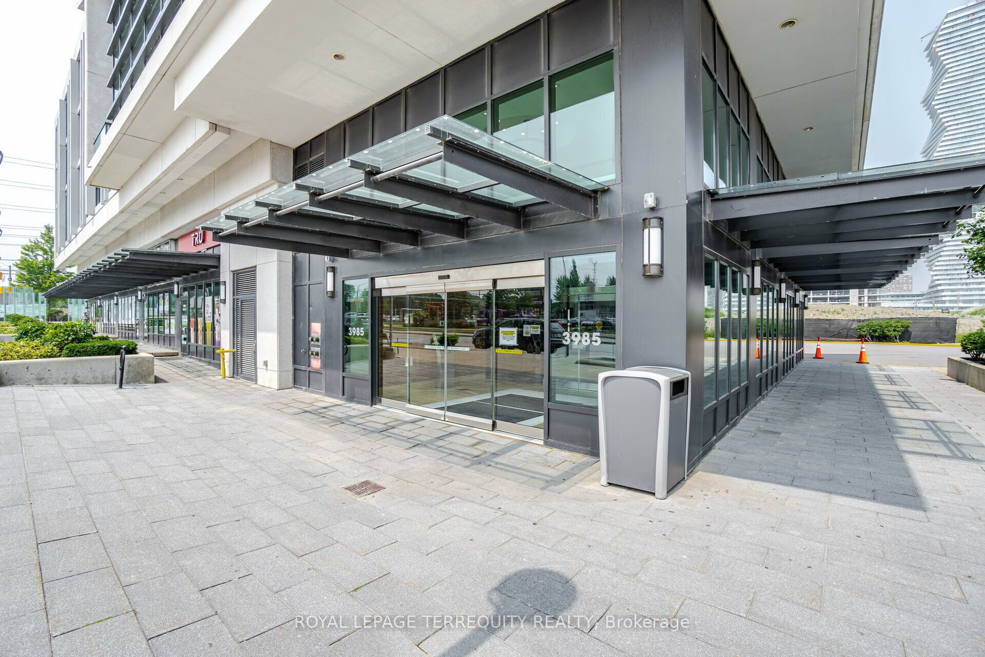 3985 Grand Park Drive 508, Mississauga, ON L5B 0H8 photo 2
