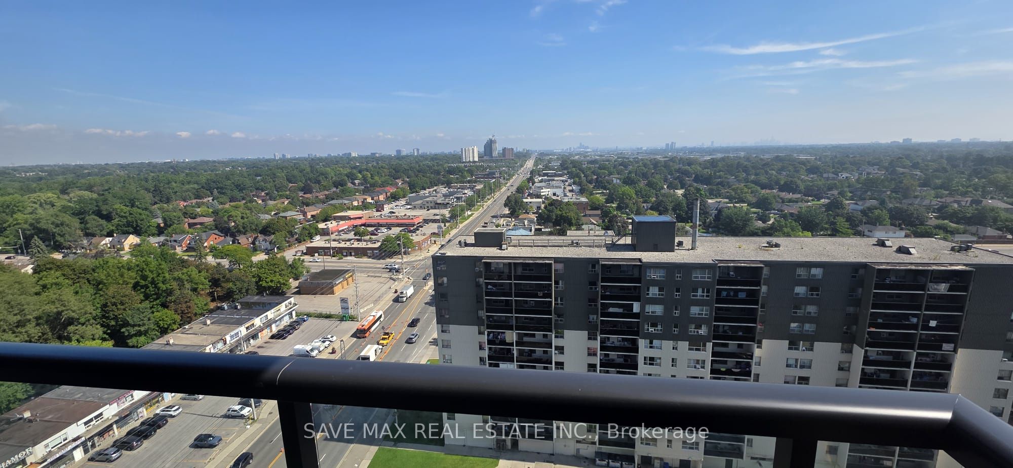 86 Dundas Street E 1606, Mississauga, ON L5A 0B1 photo 3