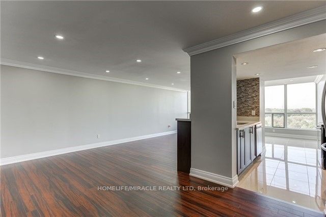 3 Rowntree Road 710, Toronto, ON M9V 5G8 photo 3