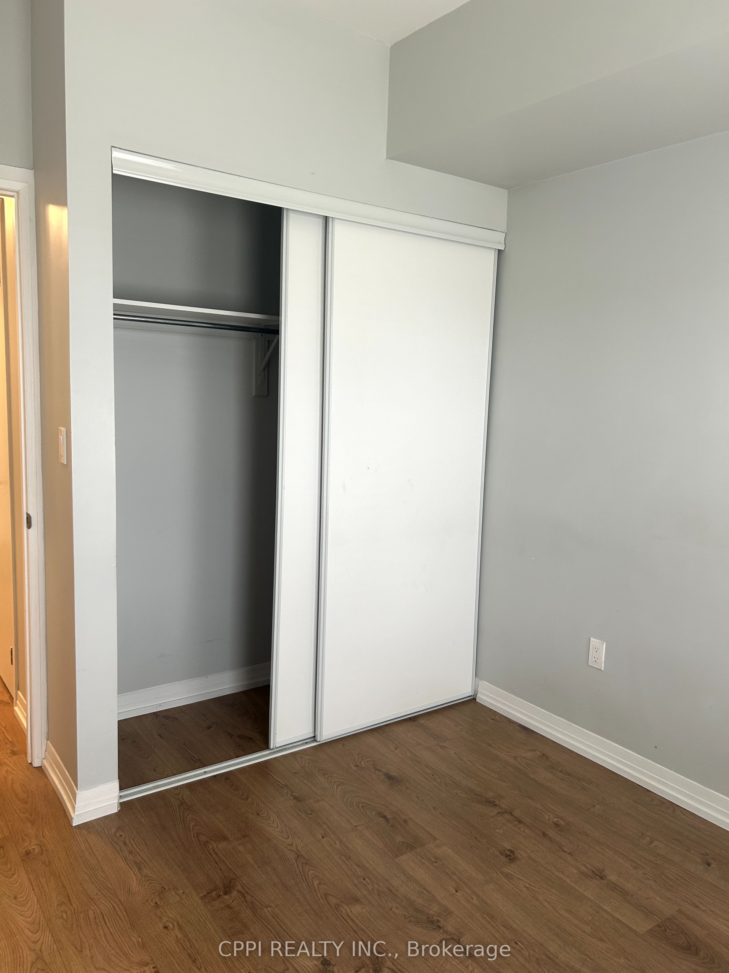 402 East Mall Drive 318B, Toronto, ON M9C 5J5 photo 5