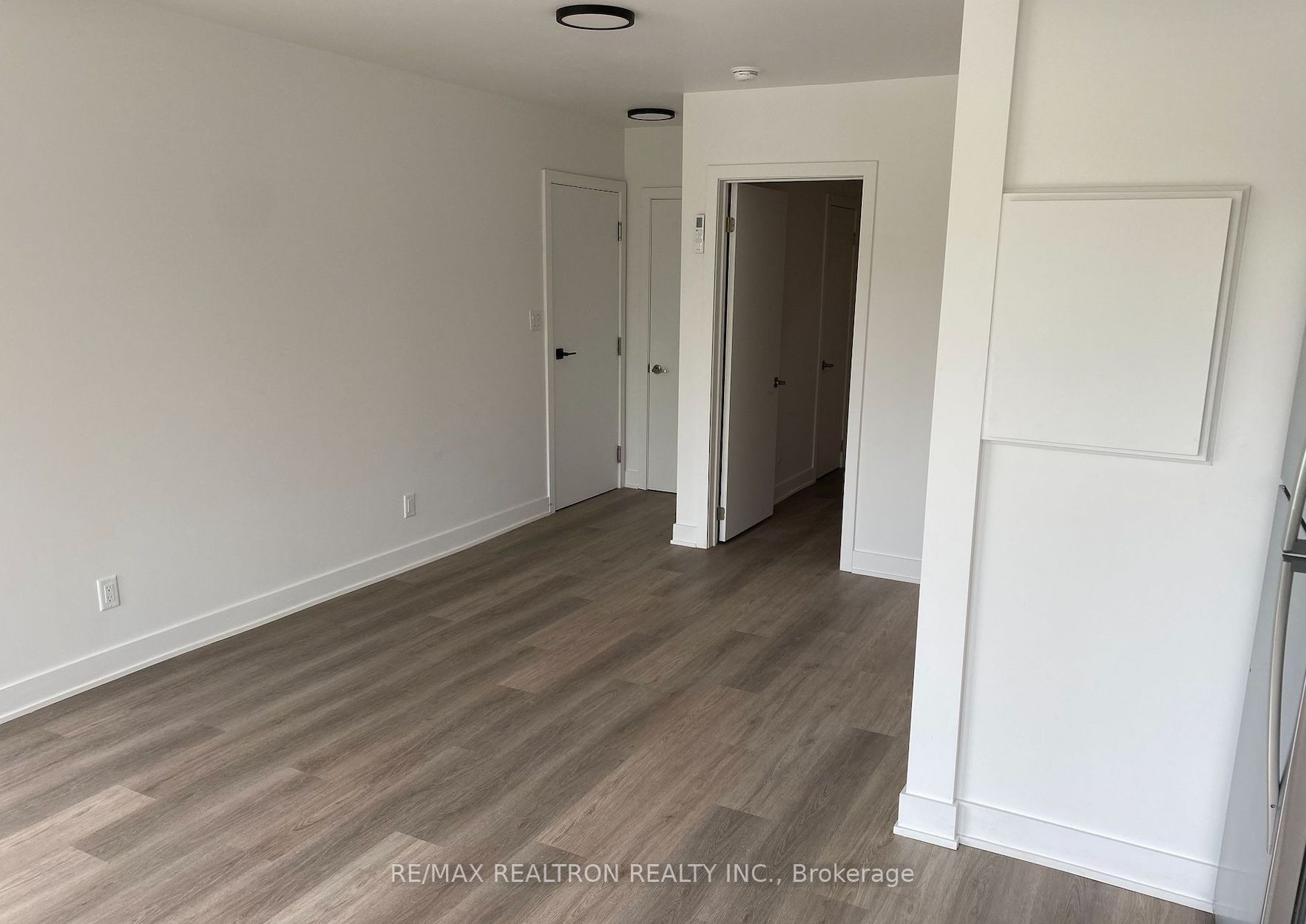 409 Royal York Road S 02, Toronto, ON M8Y 2R8 photo 5