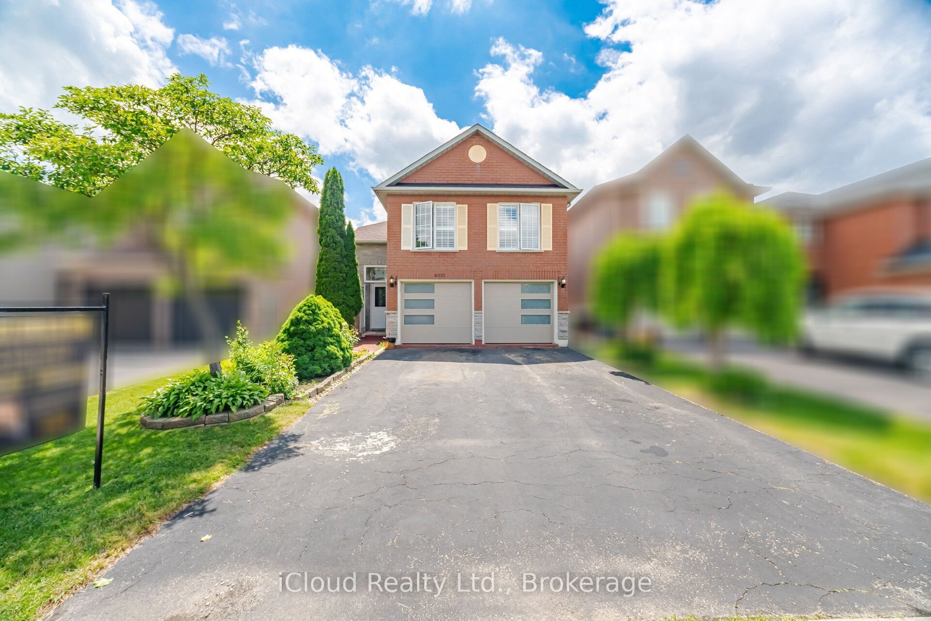 6332 Glen Meadows Road, Mississauga, ON L5N 7W3 photo 2