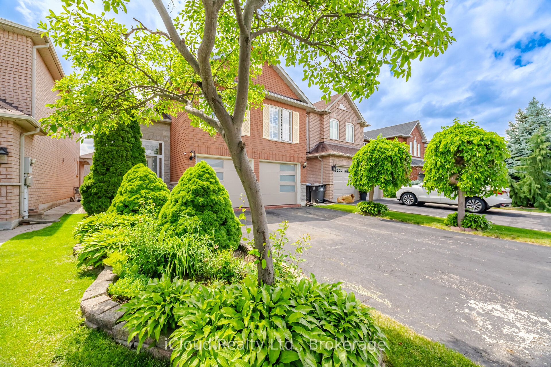 6332 Glen Meadows Road, Mississauga, ON L5N 7W3 photo 3