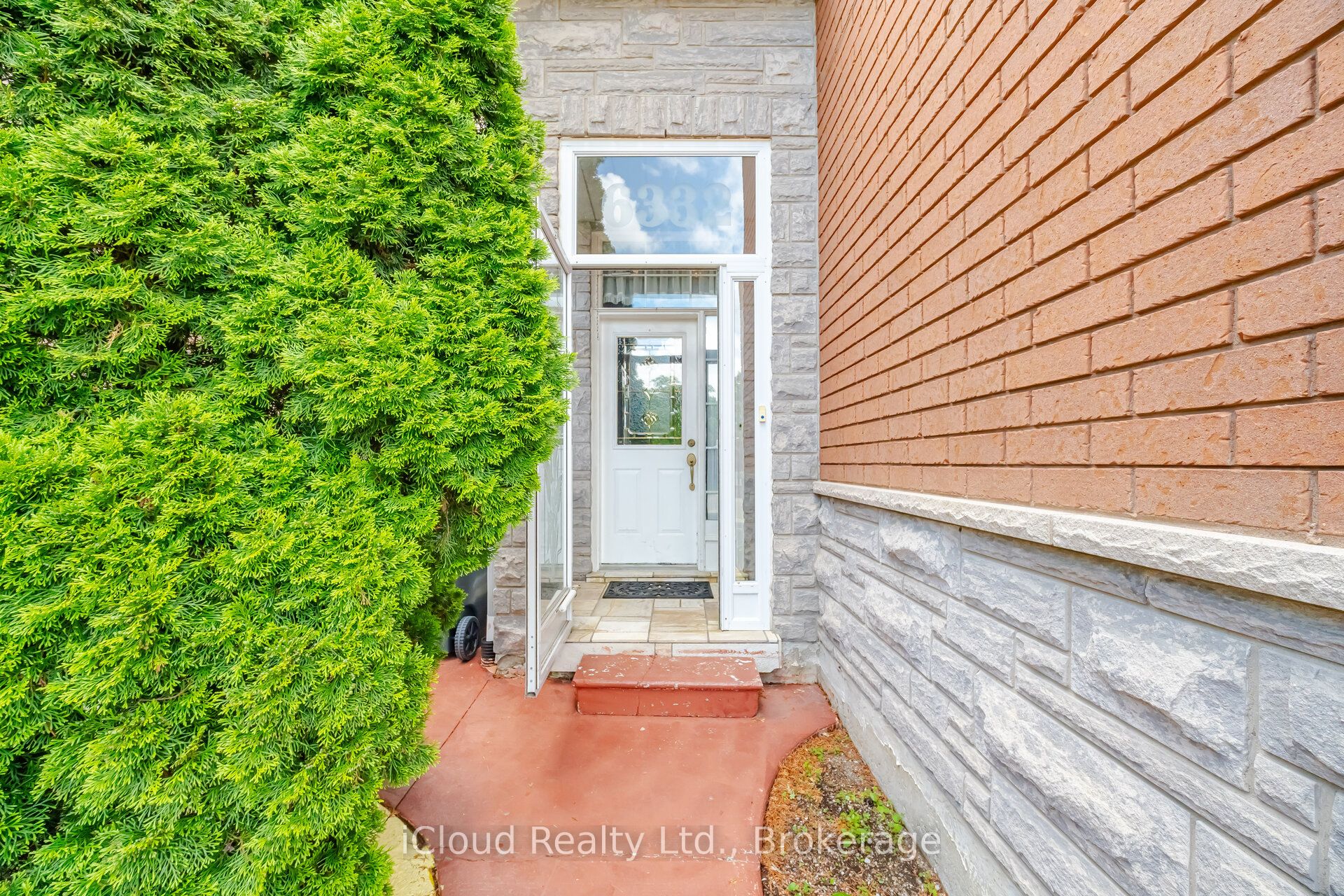 6332 Glen Meadows Road, Mississauga, ON L5N 7W3 photo 5