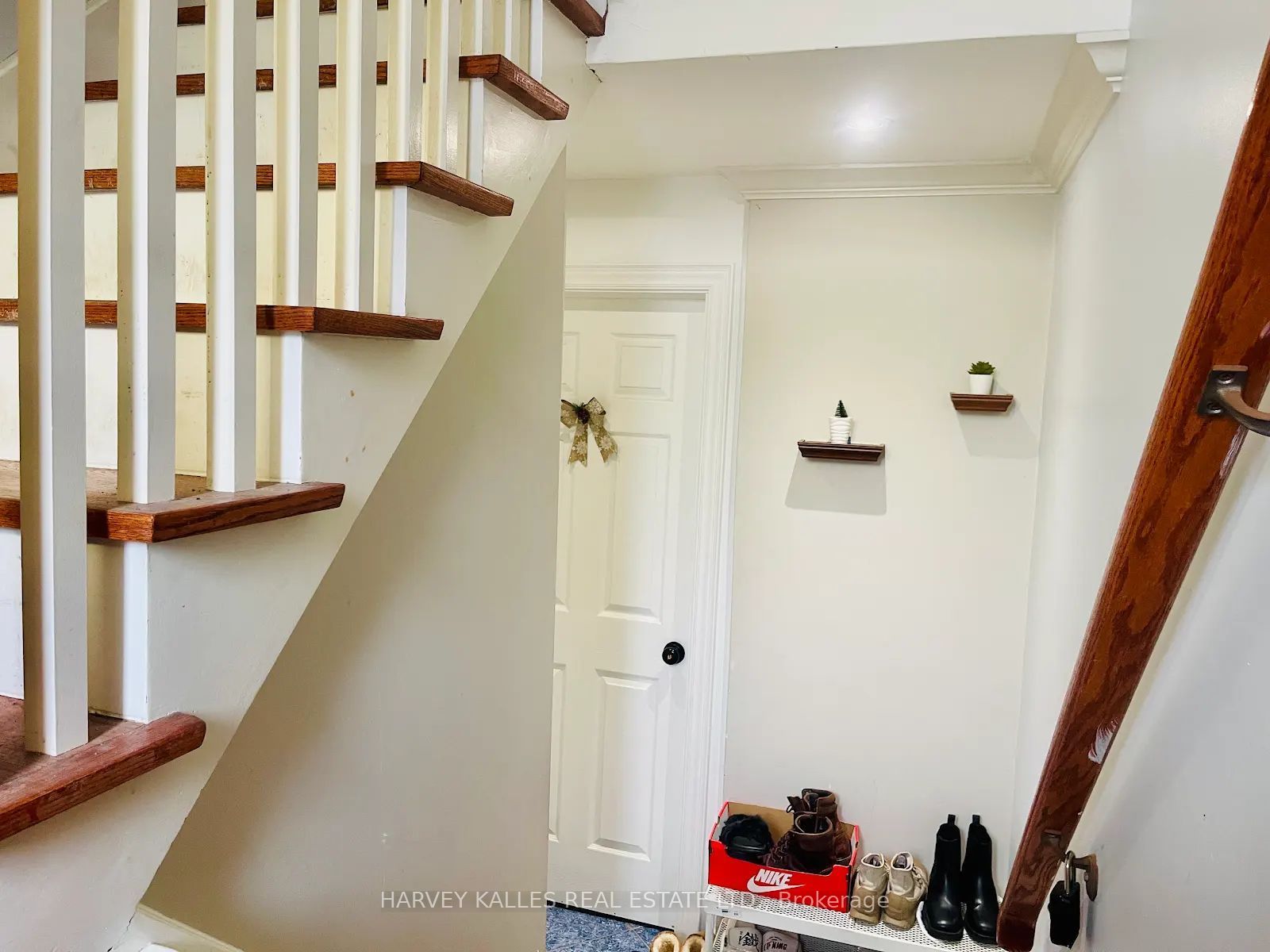 1538 Davenport Road Lower, Toronto, ON M6H 2J1 photo 4