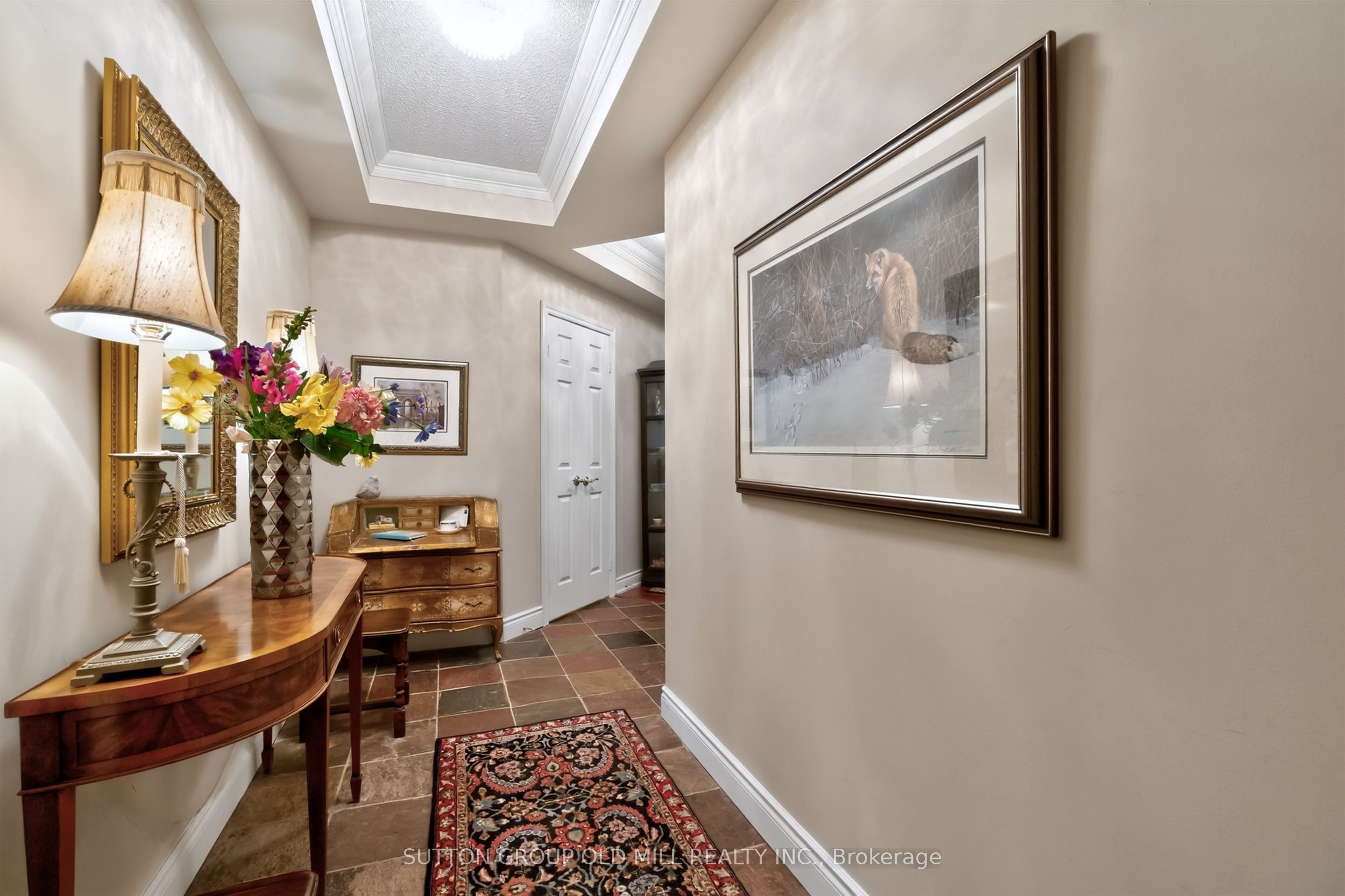 12 Old Mill Trail 203, Toronto, ON M8X 2Z4 photo 5