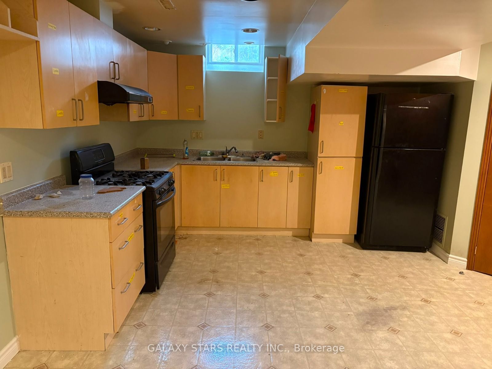 11 Woodlot Crescent, Toronto, ON M9W 6T2 photo 5