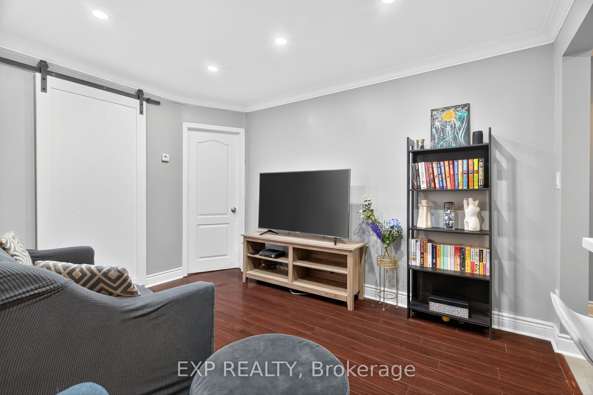 358 McRoberts Avenue, Toronto, ON M6E 4P9 photo 3