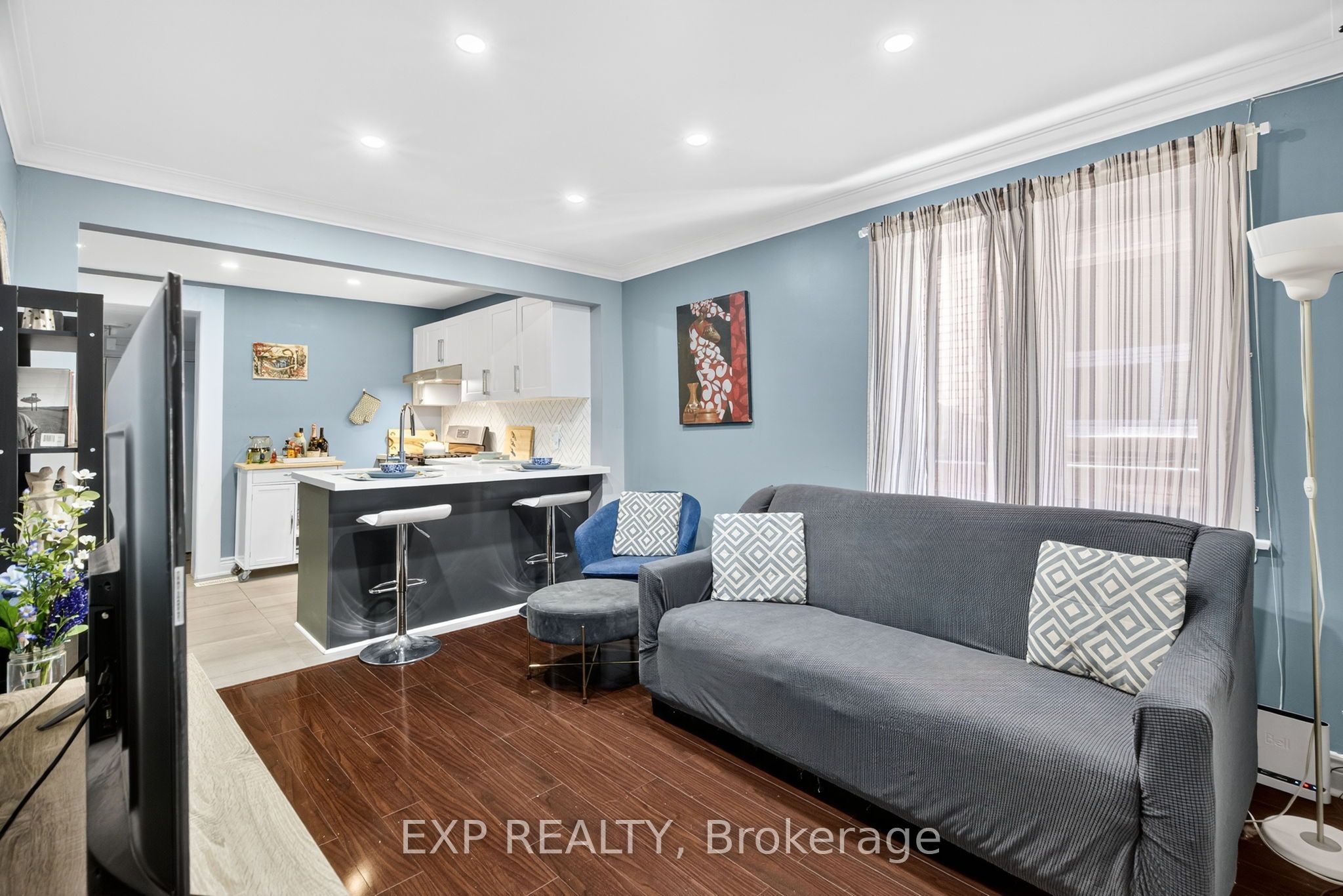 358 McRoberts Avenue, Toronto, ON M6E 4P9 photo 4
