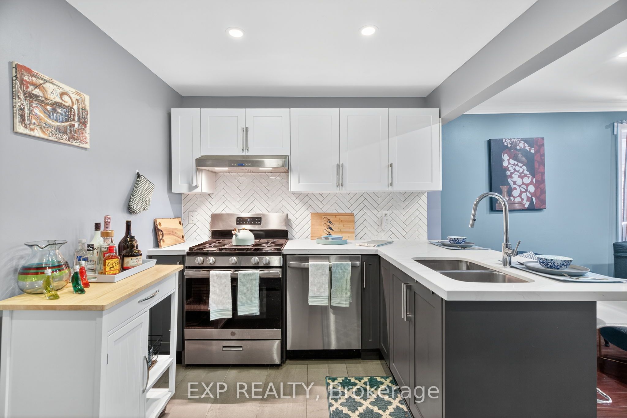 358 McRoberts Avenue, Toronto, ON M6E 4P9 photo 5