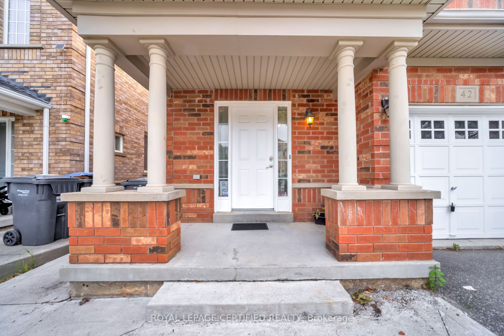 42 Trumpet Valley Boulevard, Brampton, ON L7A 3N8 photo 2