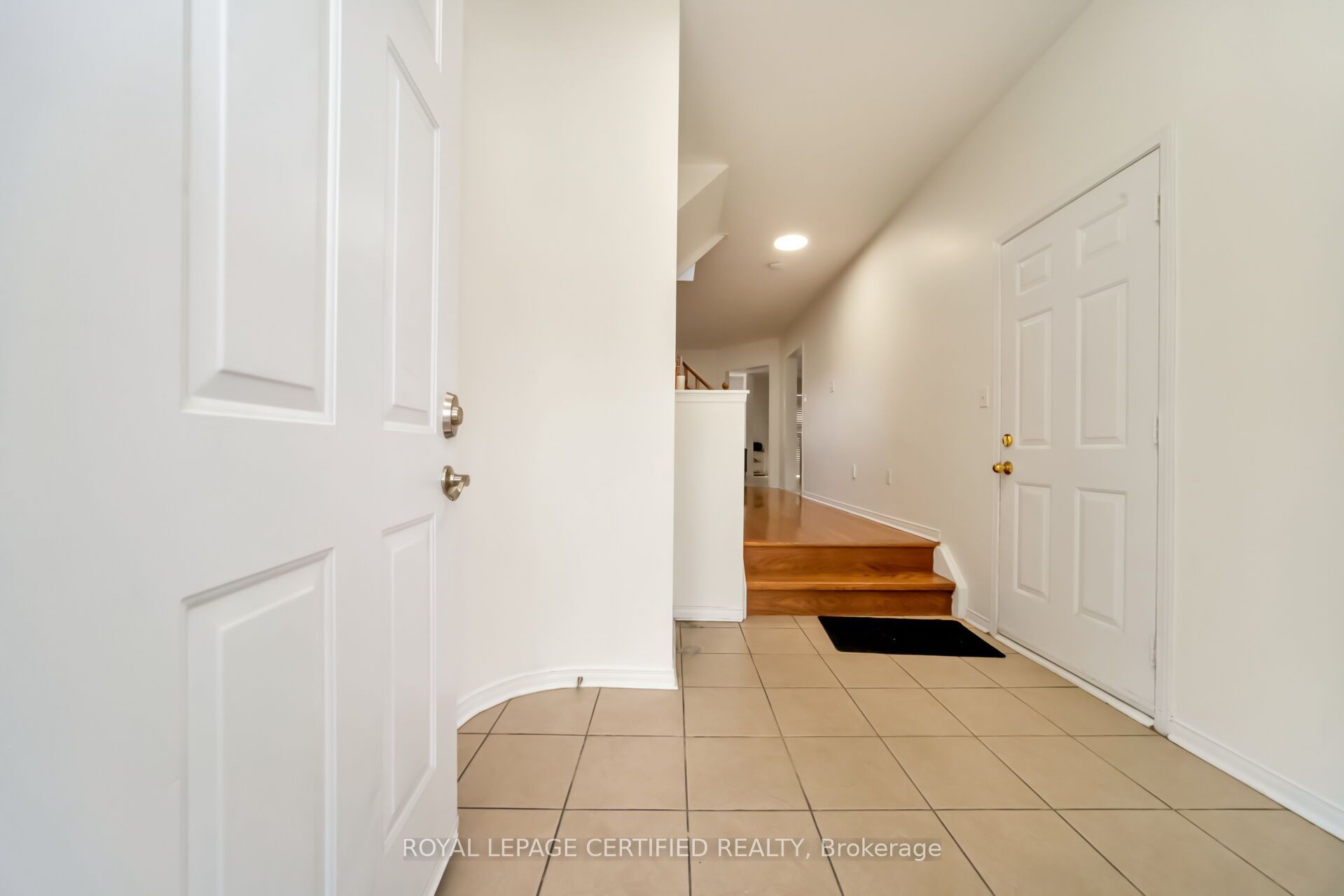 42 Trumpet Valley Boulevard, Brampton, ON L7A 3N8 photo 3