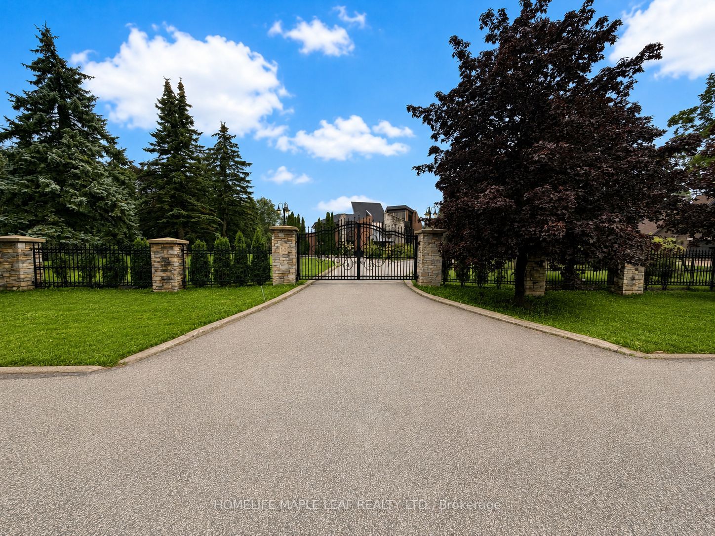 10 Edgeforest Drive, Brampton, ON L6P 0E1