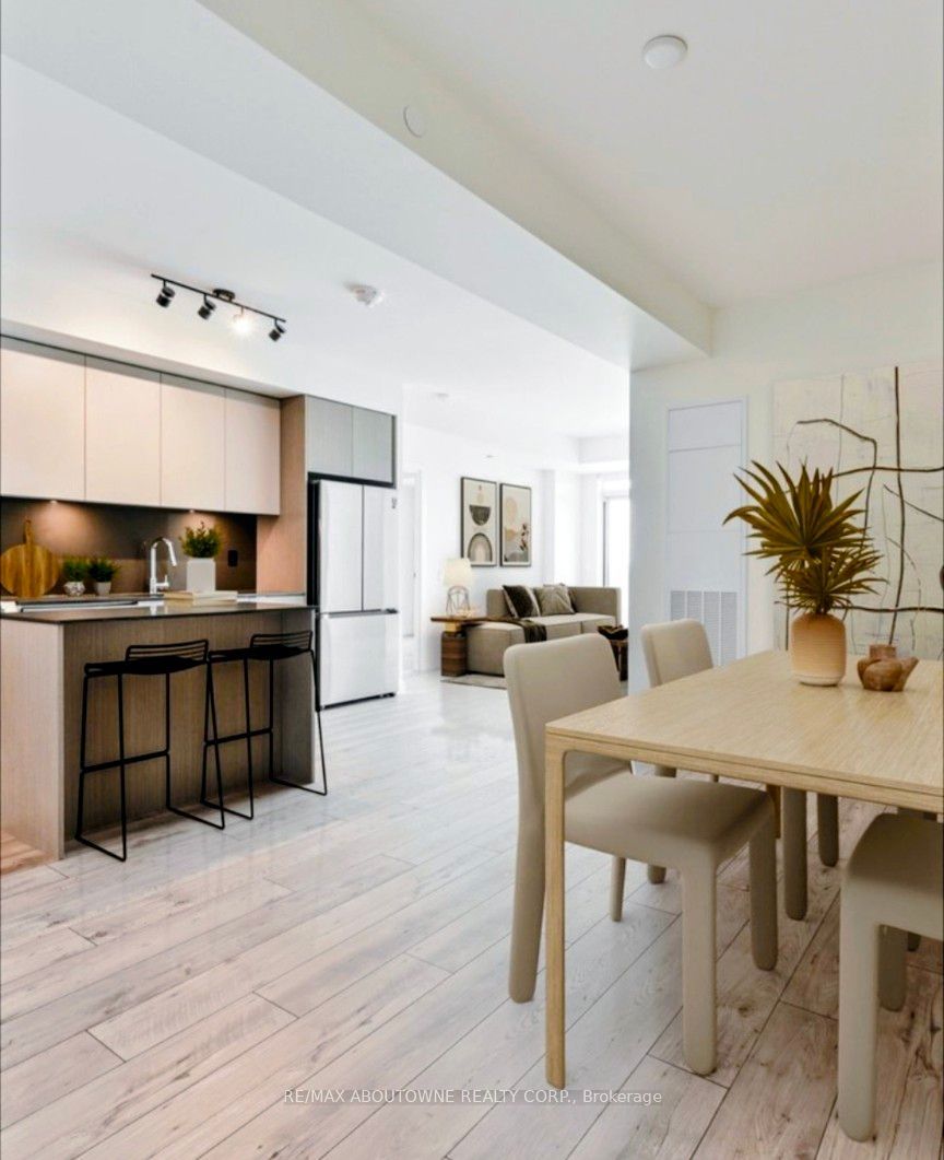 133 Bronte Road B607, Oakville, ON L6L 0H2 photo 3