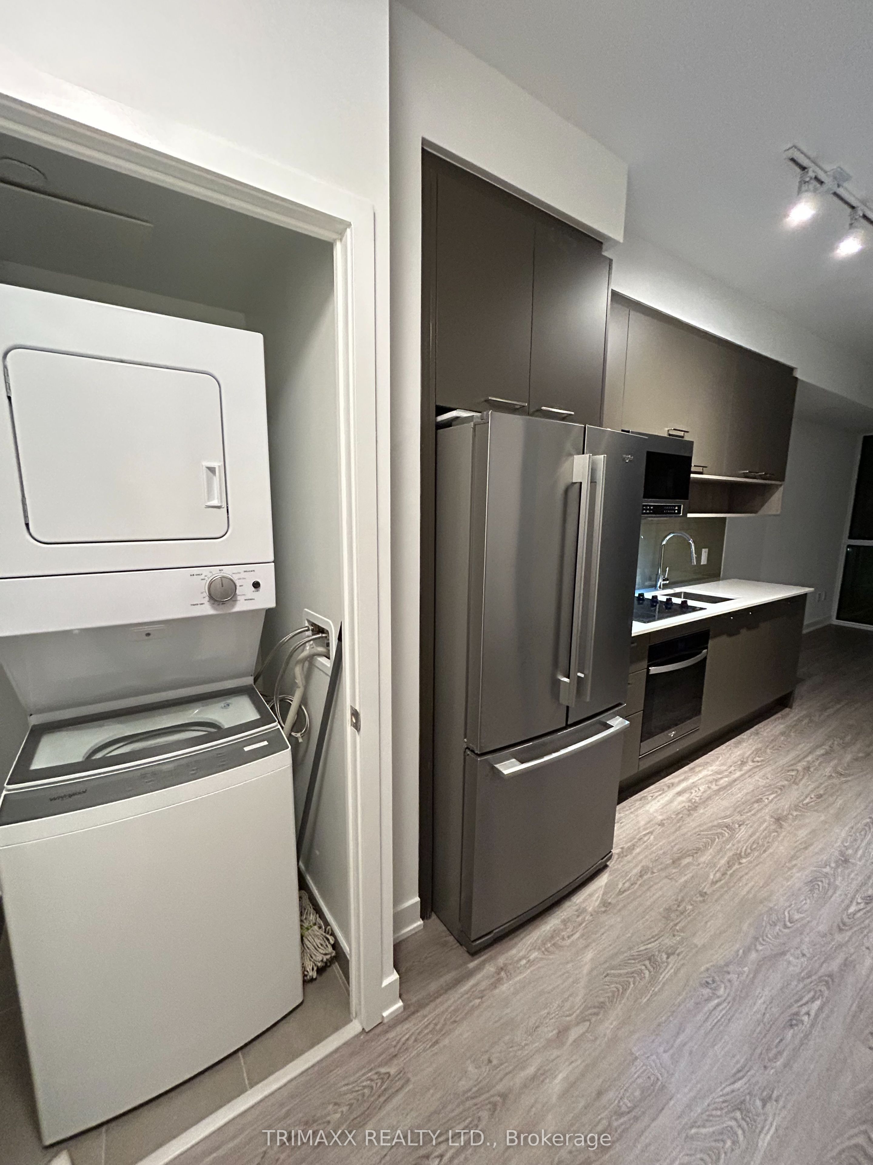 3005 Pine Glen Road 311, Oakville, ON L6M 5P5 photo 5