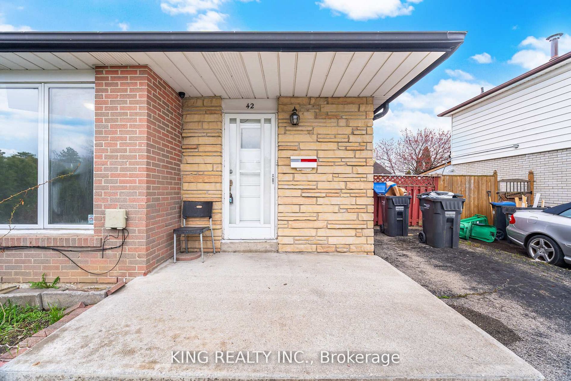 42 Flamingo Crescent, Brampton, ON L6T 2G5 photo 4