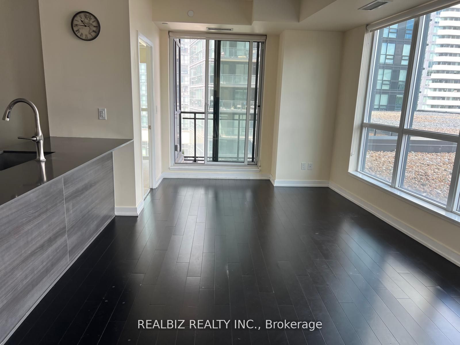 4011 Brickstone Mews E 805, Mississauga, ON L5B 0J7 photo 5