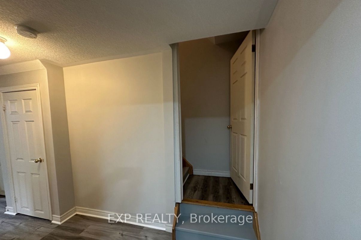 5 Fallgate Drive Basement, Brampton, ON L6X 0R5 photo 3