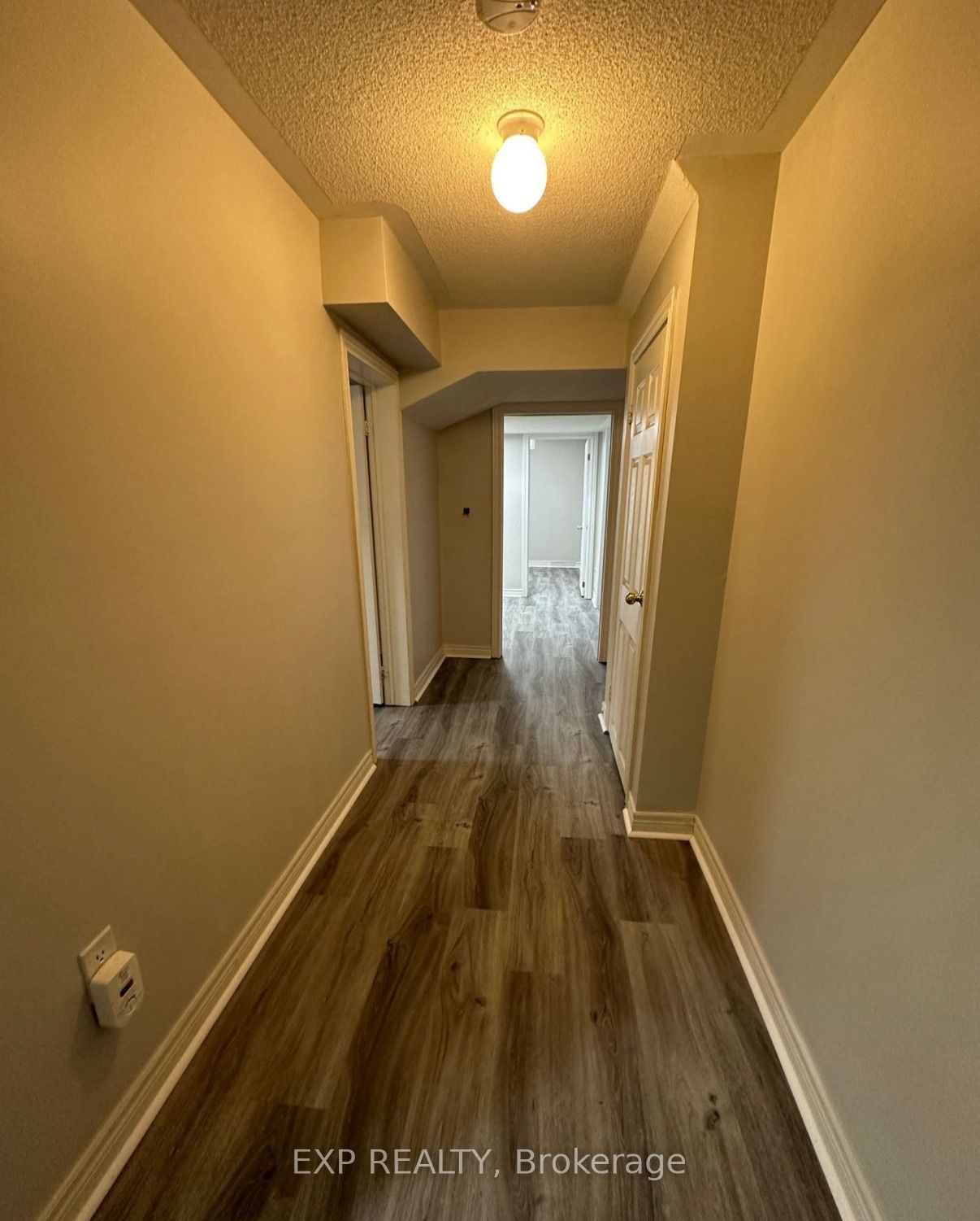 5 Fallgate Drive Basement, Brampton, ON L6X 0R5 photo 4