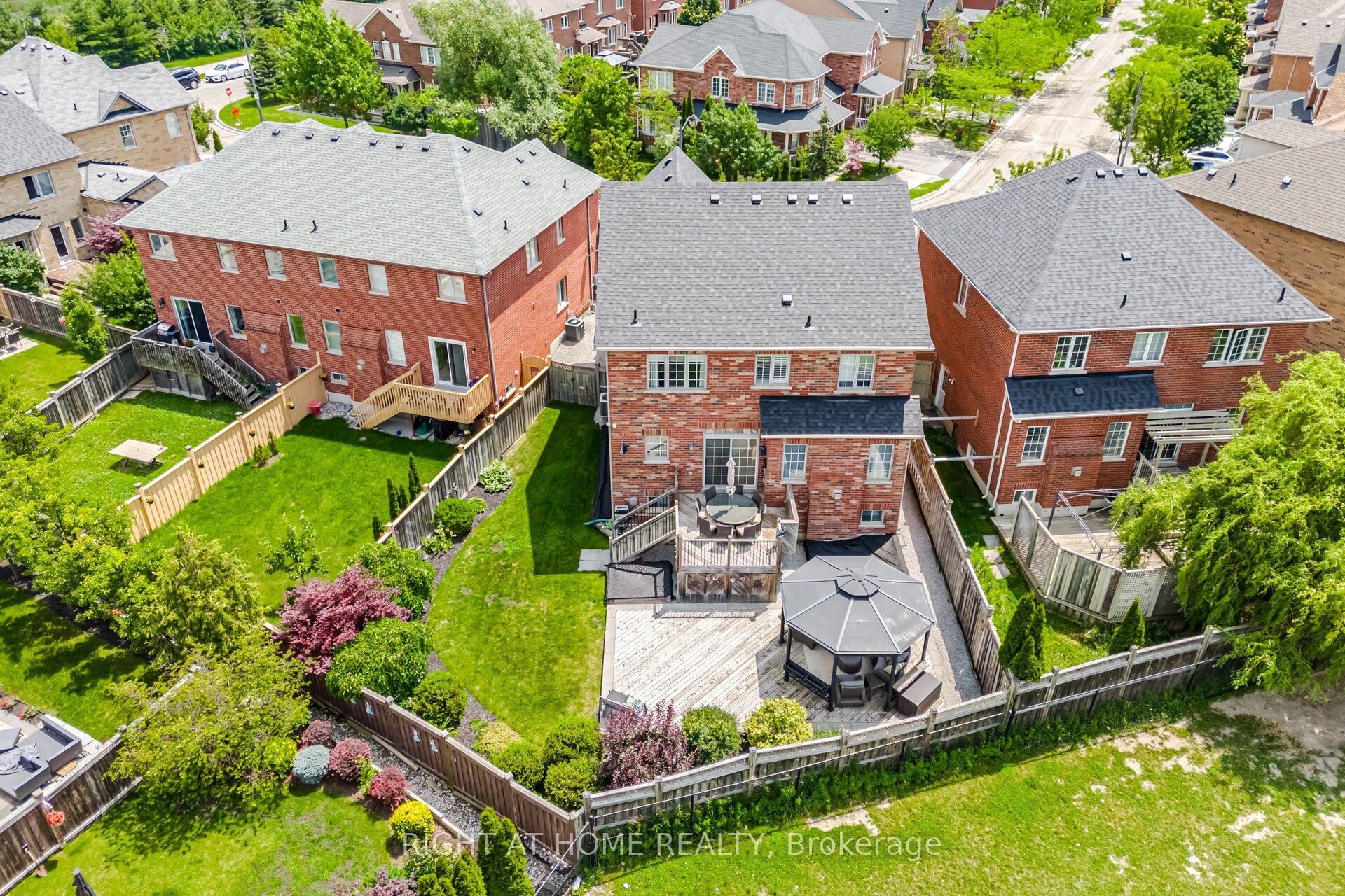 406 Chandler Crescent, Milton, ON L9T 0S9 photo 2