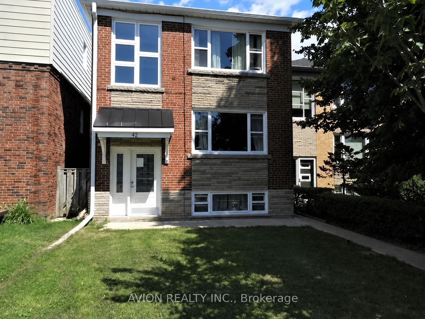42 Emerald Crescent 2, Toronto, ON M8V 2B6