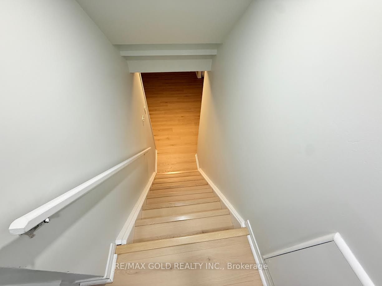 5444 Razorbill Court Basement, Mississauga, ON L5V 2C9 photo 2