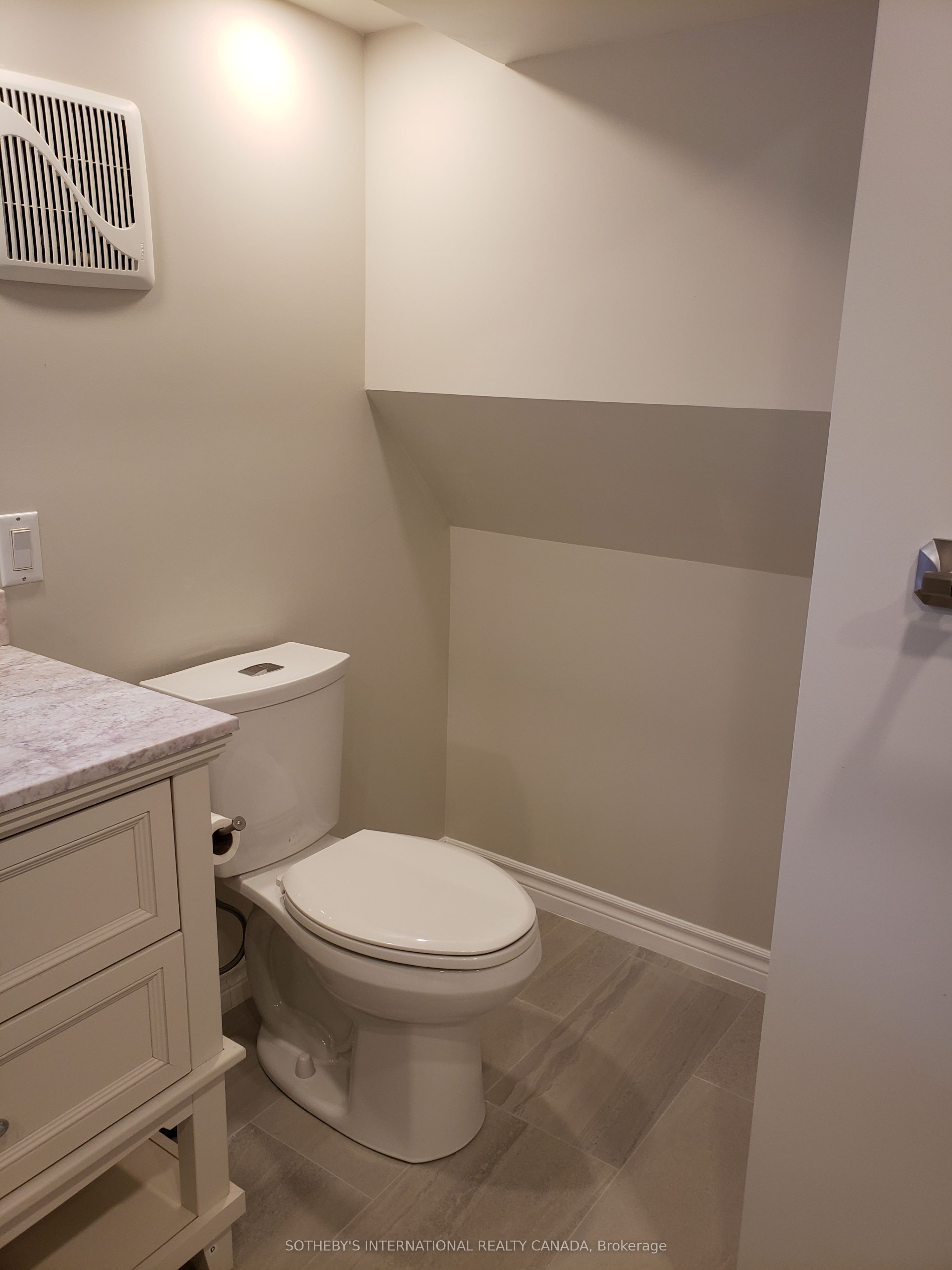 6 Bell Royal Court Lower, Toronto, ON M9A 4G6 photo 3