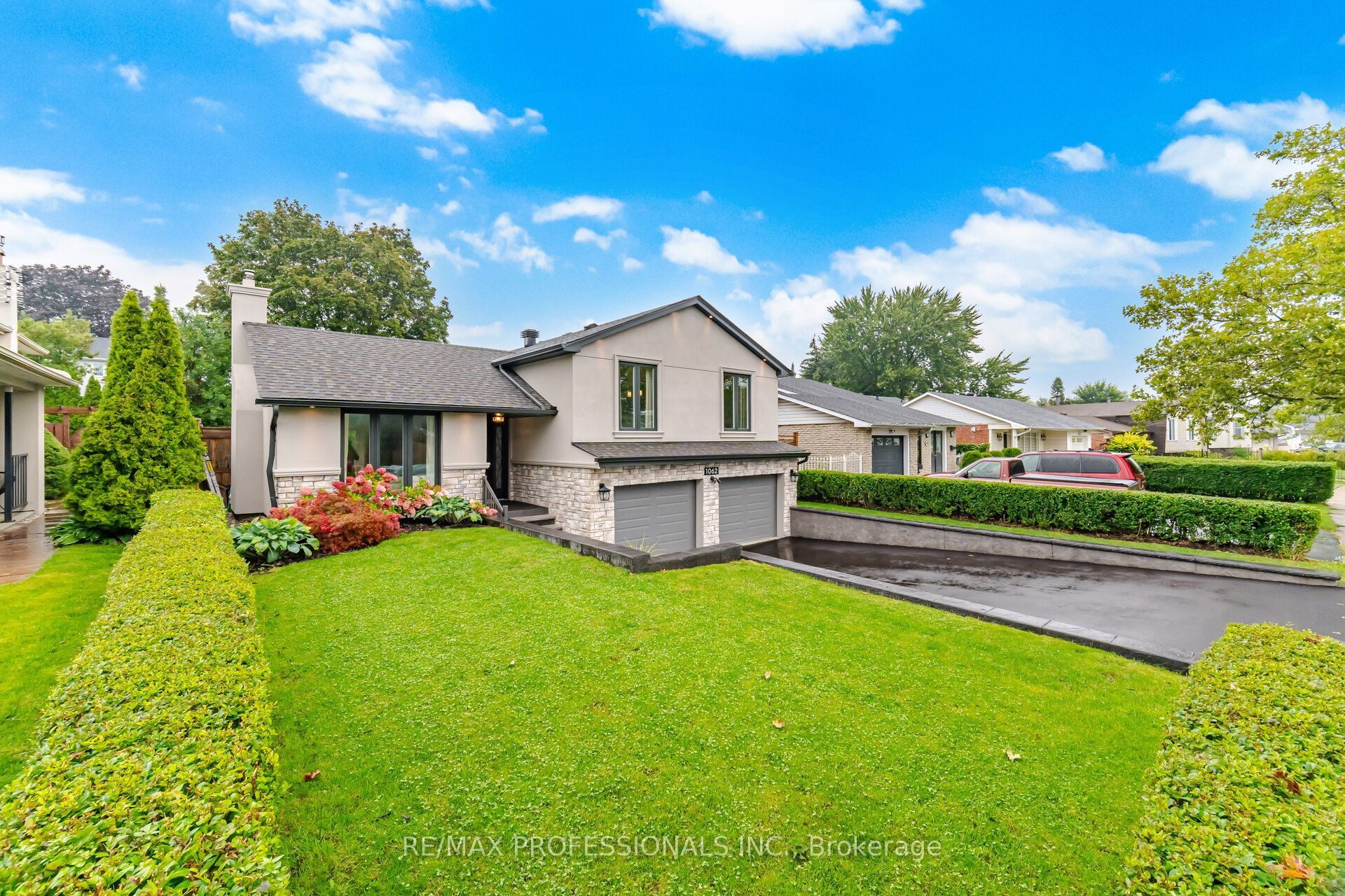 1062 Mississauga Valley Boulevard, Mississauga, ON L5A 3J4 photo 2