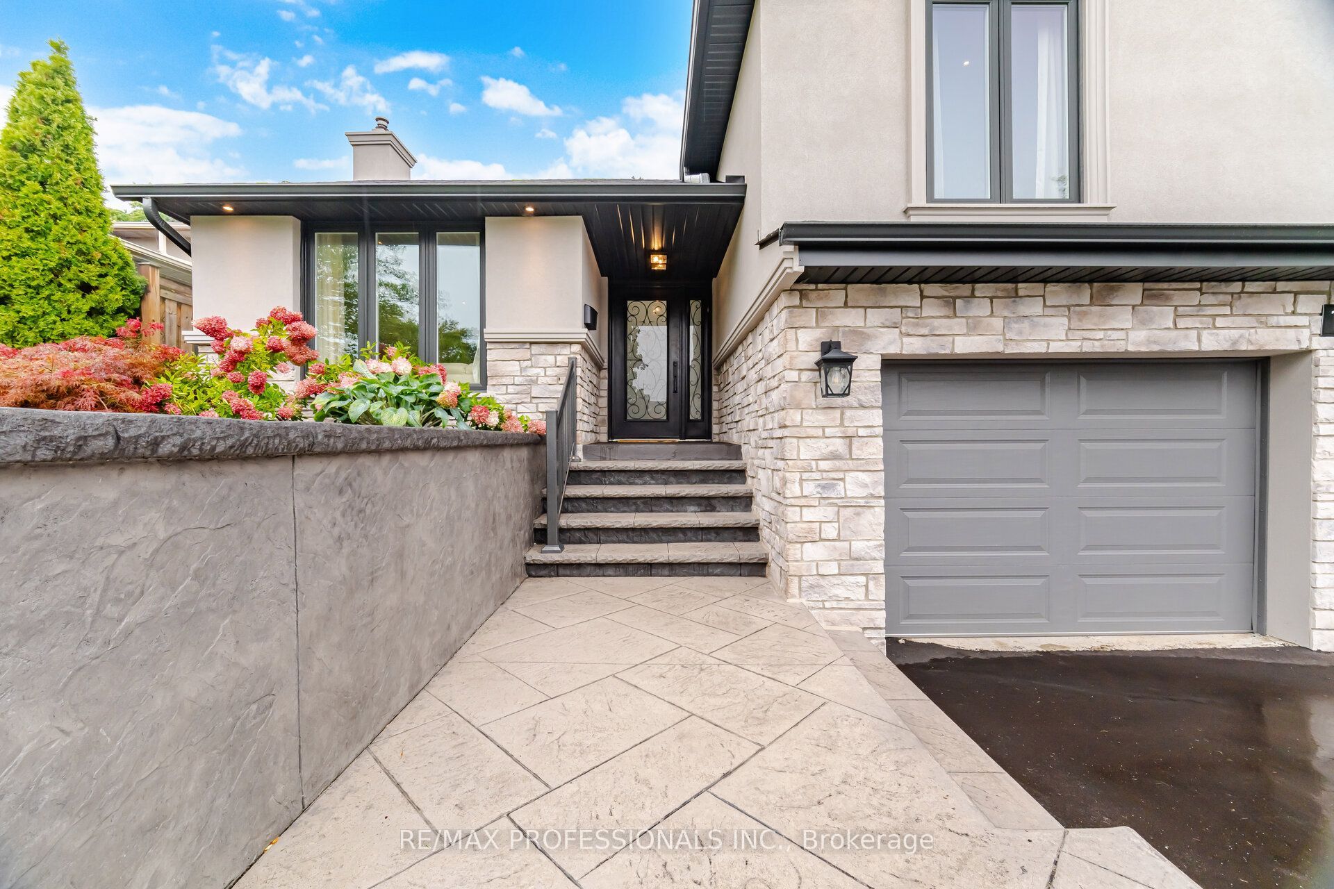 1062 Mississauga Valley Boulevard, Mississauga, ON L5A 3J4 photo 3