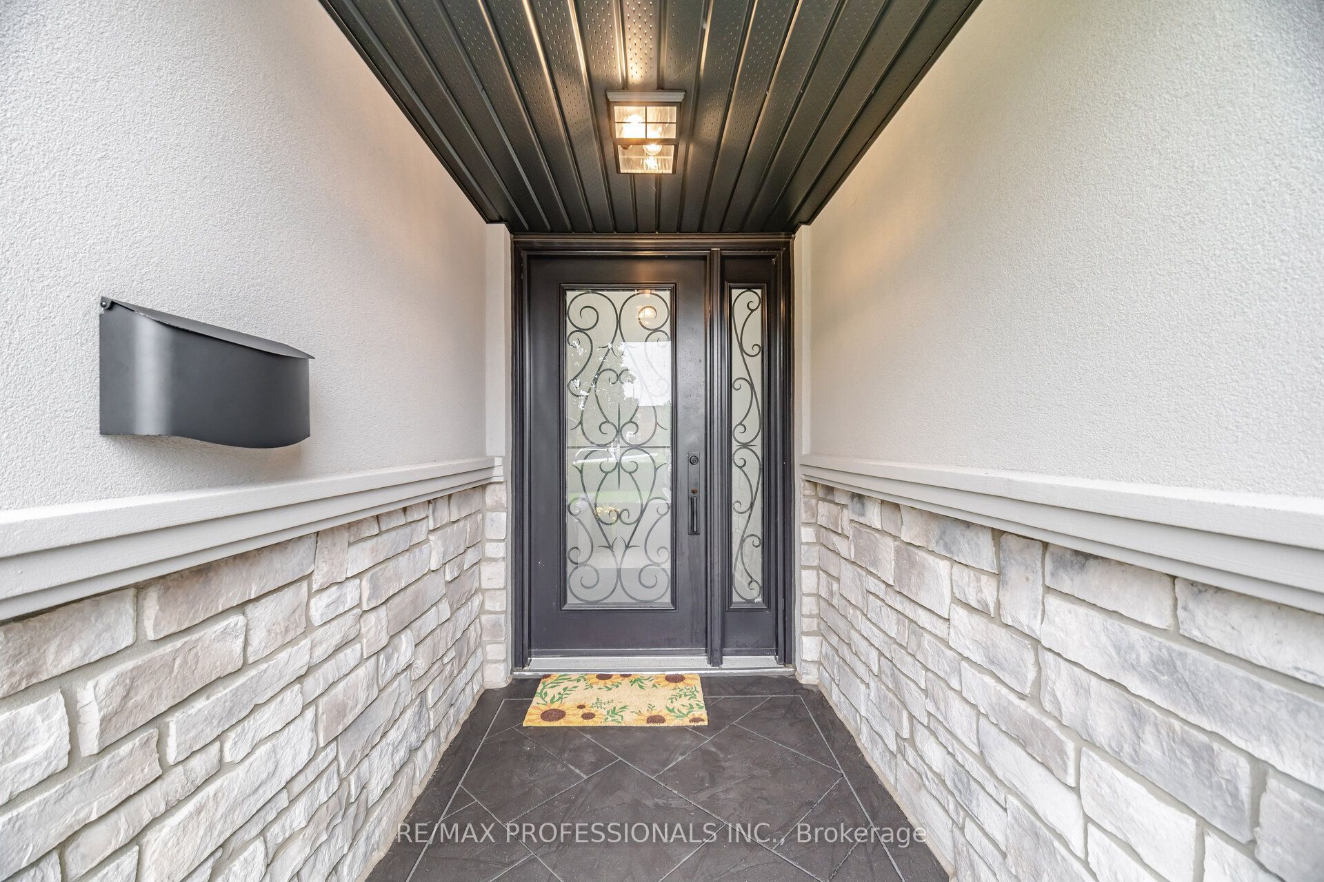 1062 Mississauga Valley Boulevard, Mississauga, ON L5A 3J4 photo 4