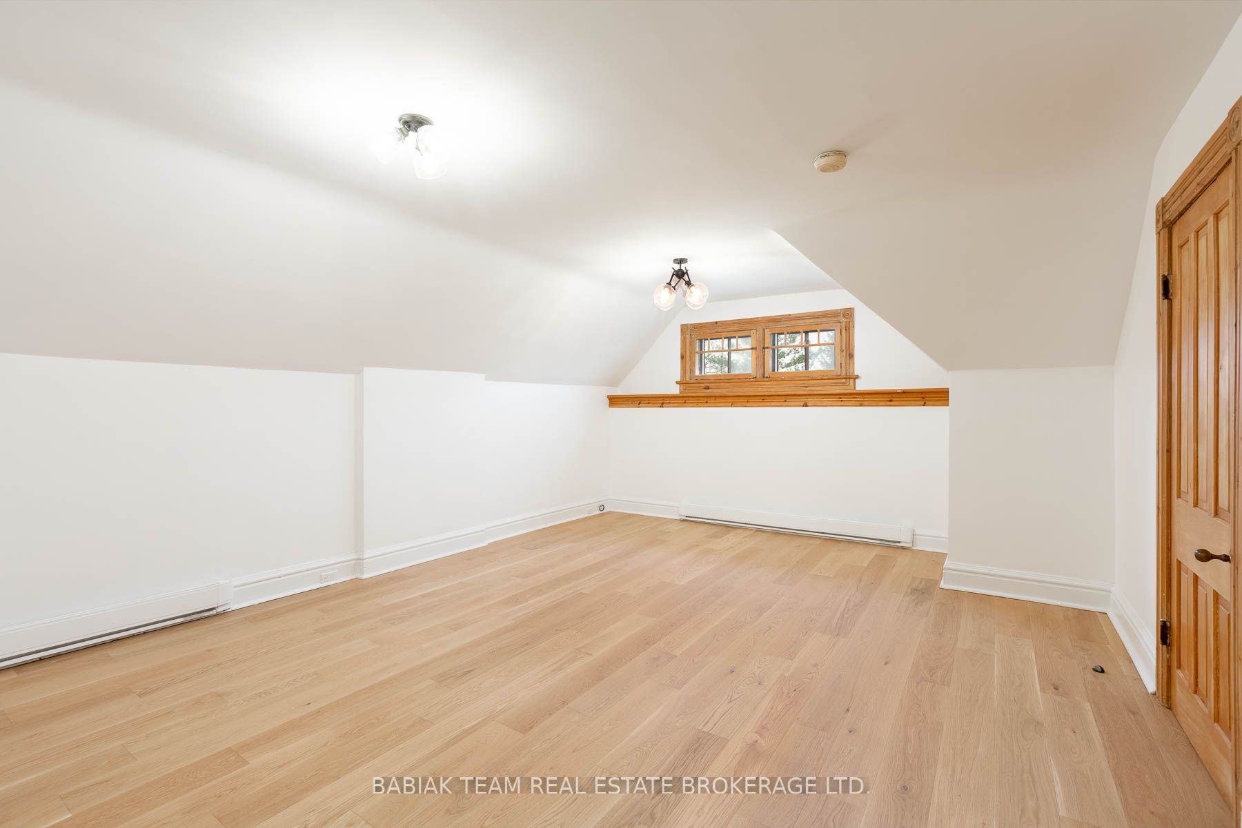 24A Woodside Avenue Unit 3, Toronto, ON M6P 1L7 photo 4