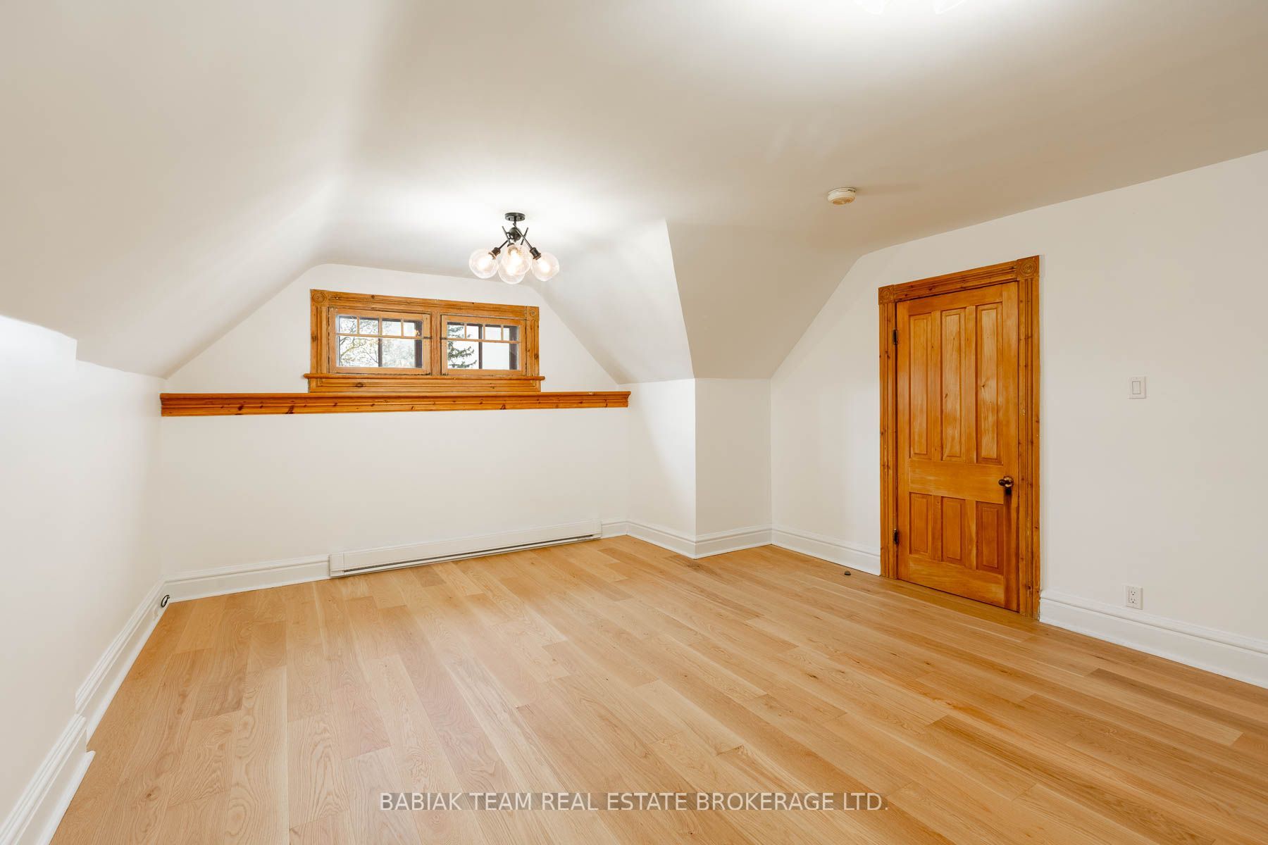 24A Woodside Avenue Unit 3, Toronto, ON M6P 1L7 photo 5