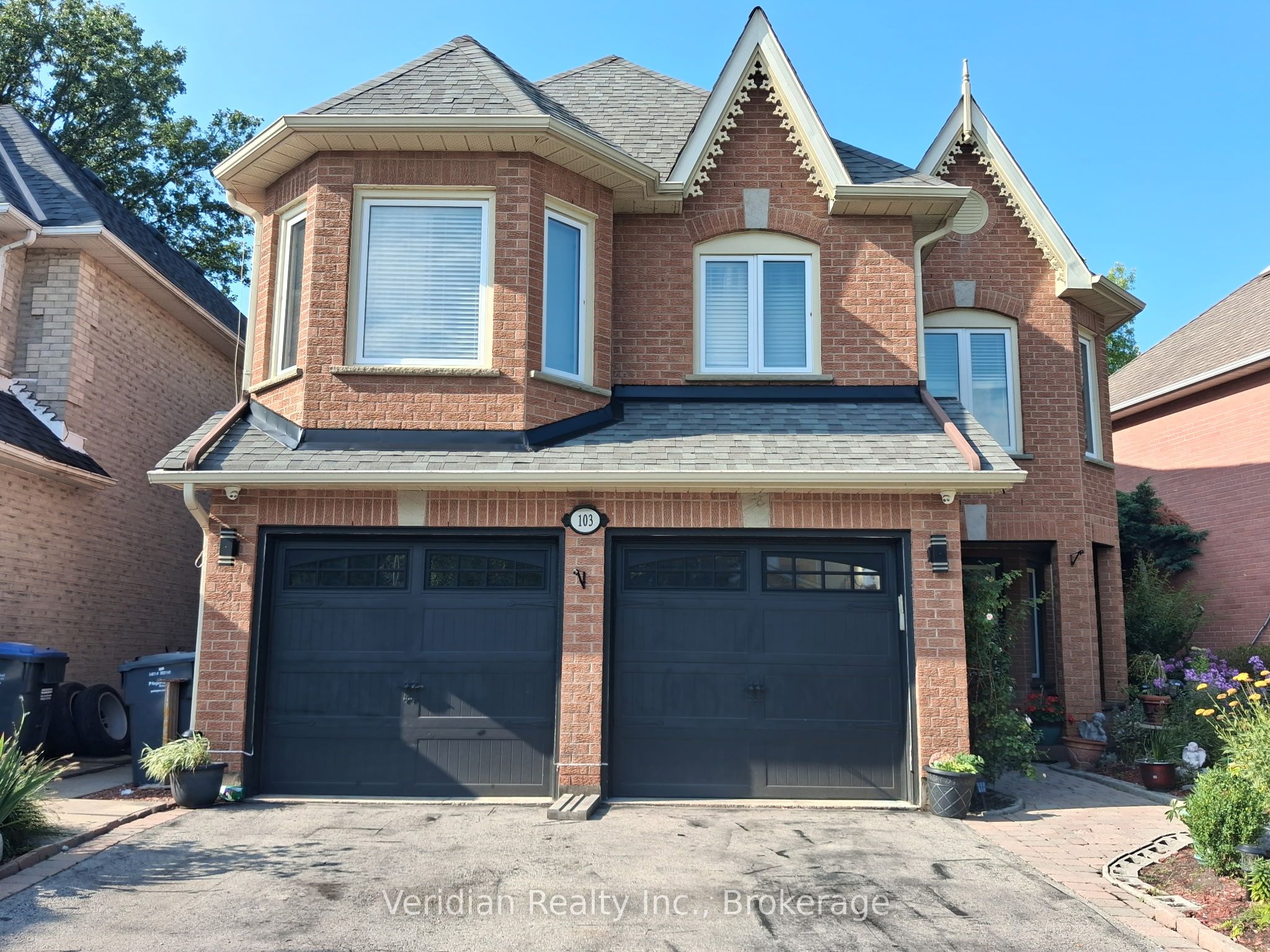103 Vivians Crescent, Brampton, ON L6Y 4V4