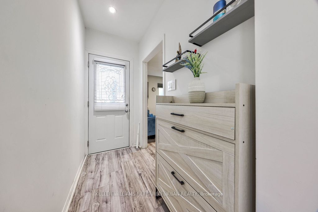 13 Teston Boulevard, Toronto, ON M6N 4R9 photo 3
