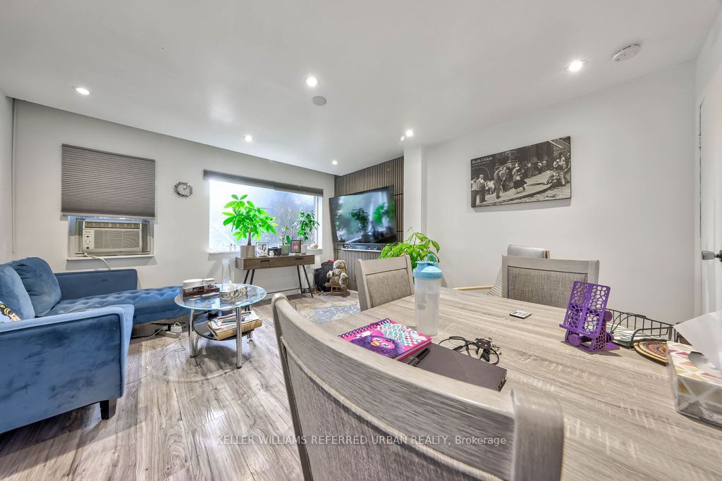 13 Teston Boulevard, Toronto, ON M6N 4R9 photo 4