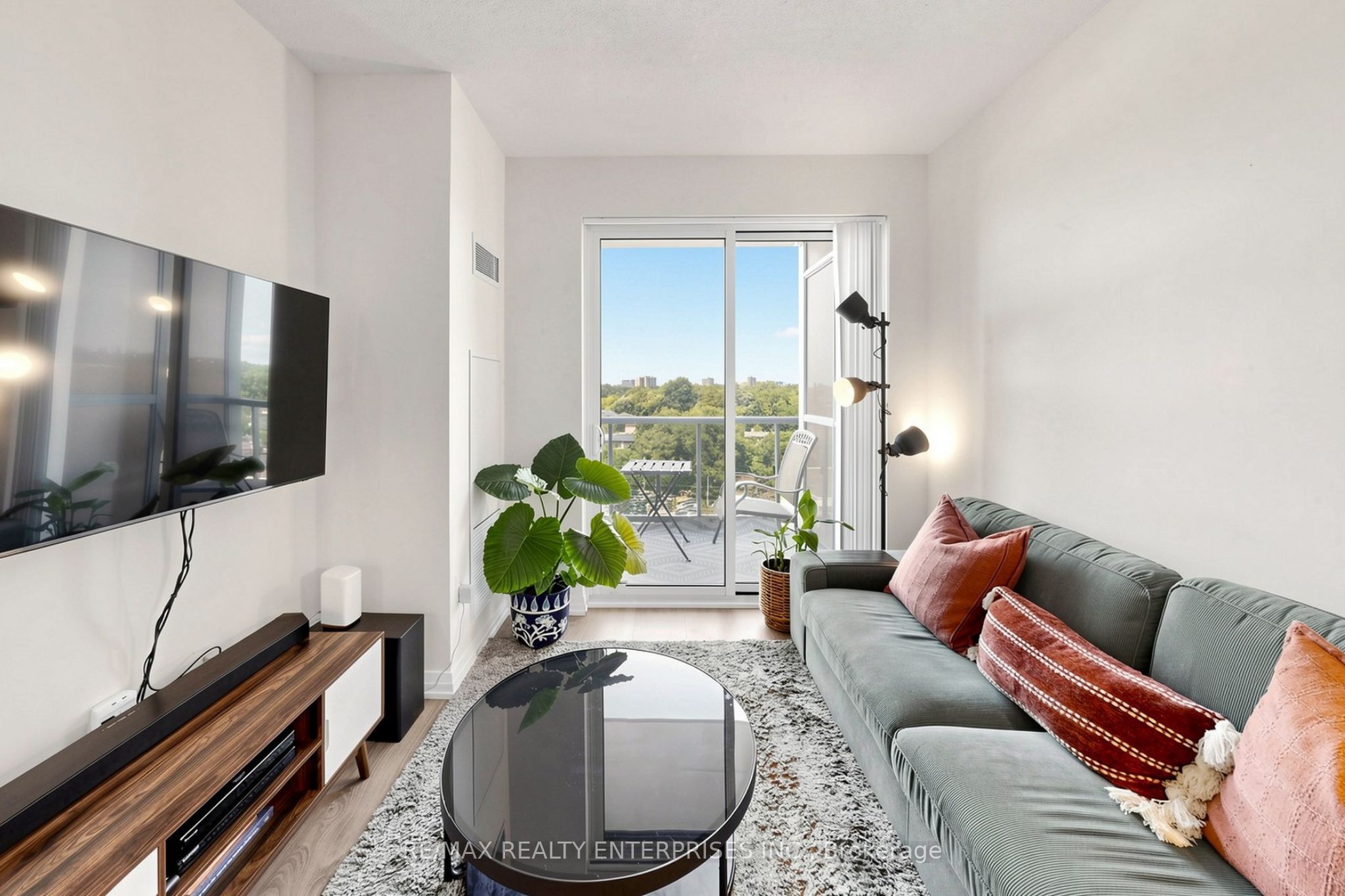 50 Thomas Riley Road 712, Toronto, ON M9B 0C3 photo 2