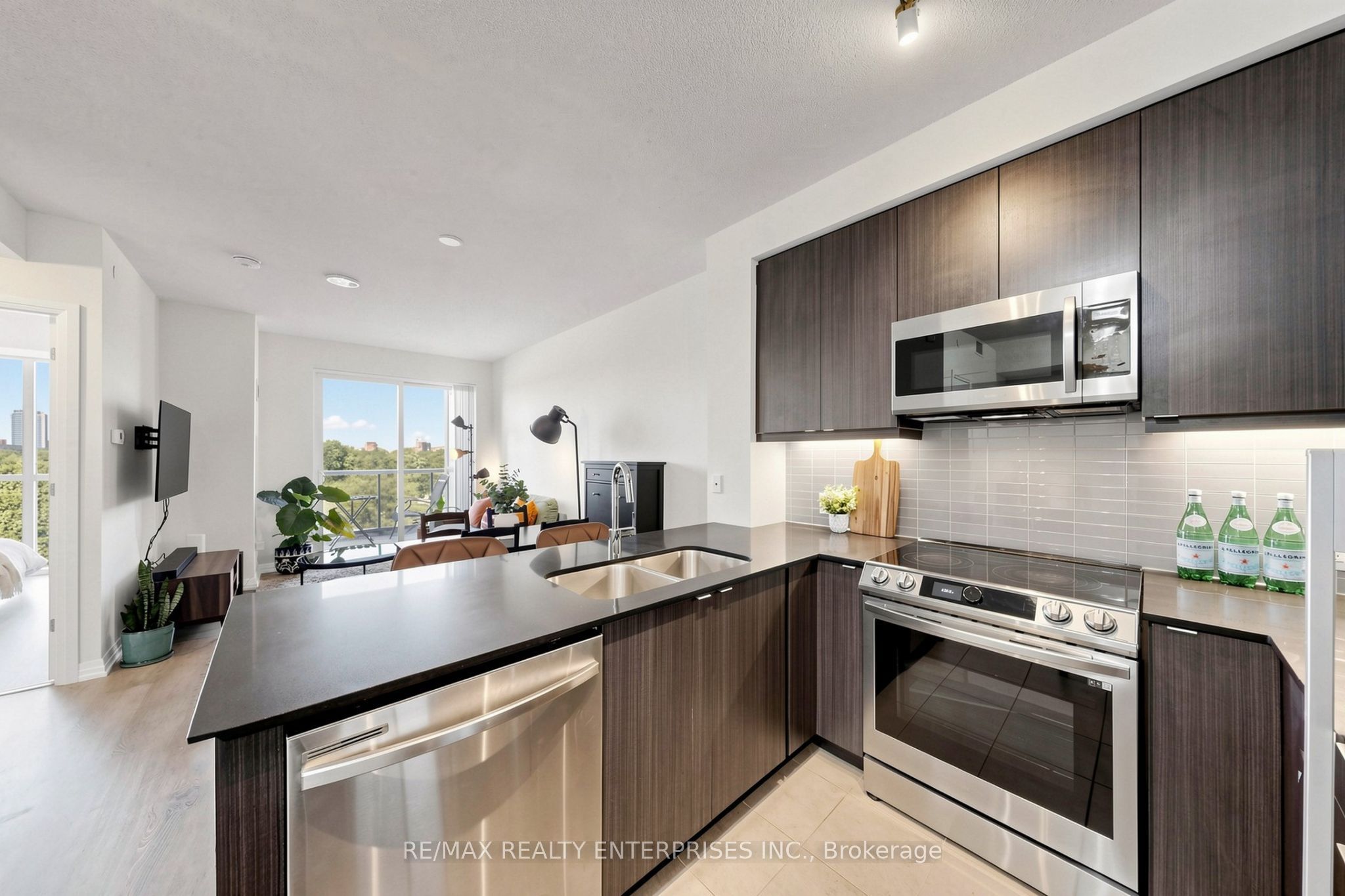 50 Thomas Riley Road 712, Toronto, ON M9B 0C3 photo 4