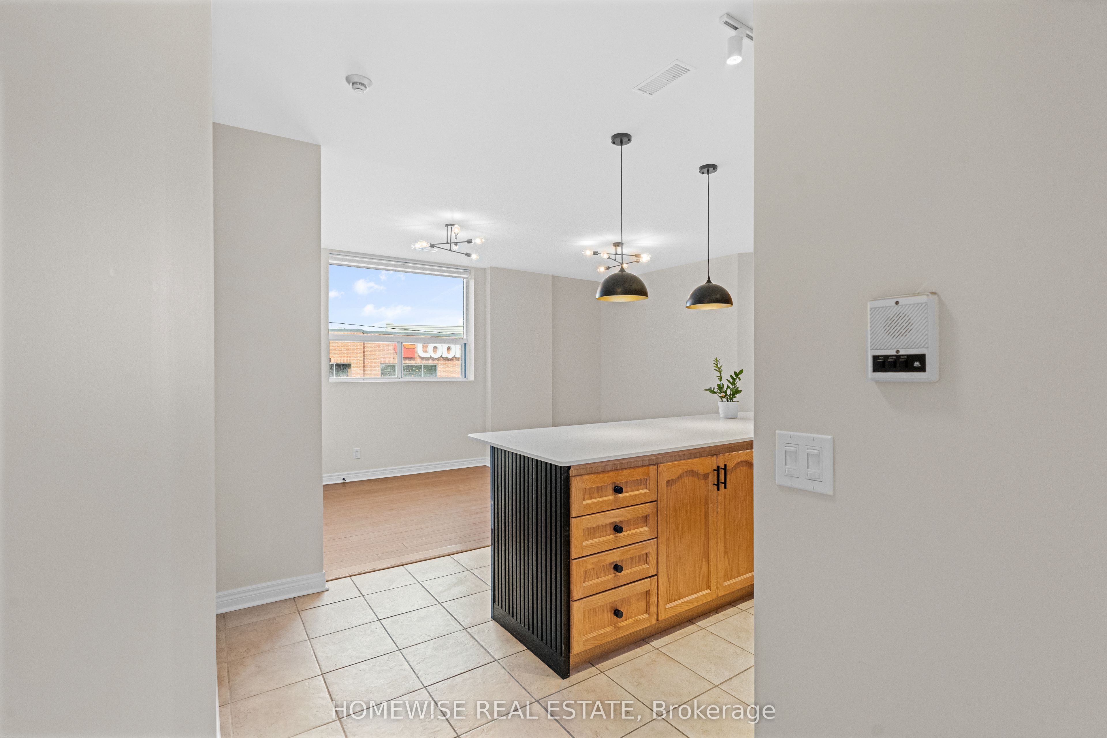 3635 Dundas Street W 1, Toronto, ON M6S 2T2 photo 5