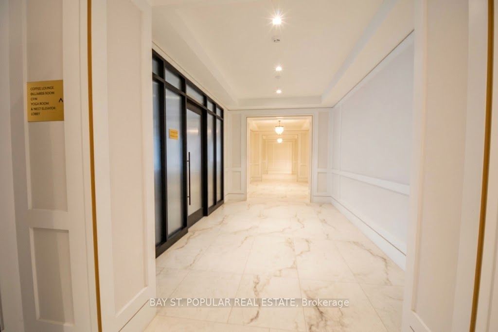 4010 Eglinton Avenue W 1914, Toronto, ON M9A 0G5 photo 2