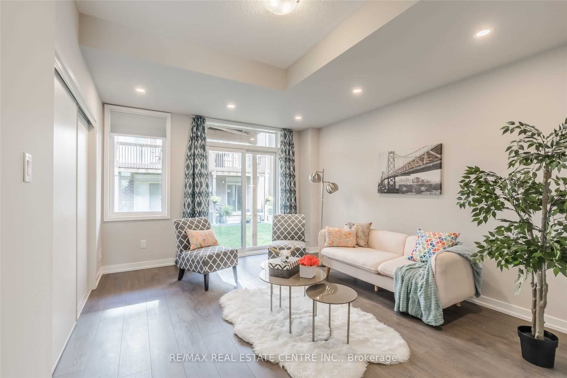 181 Sabina Drive, Oakville, ON L6H 0L4 photo 3