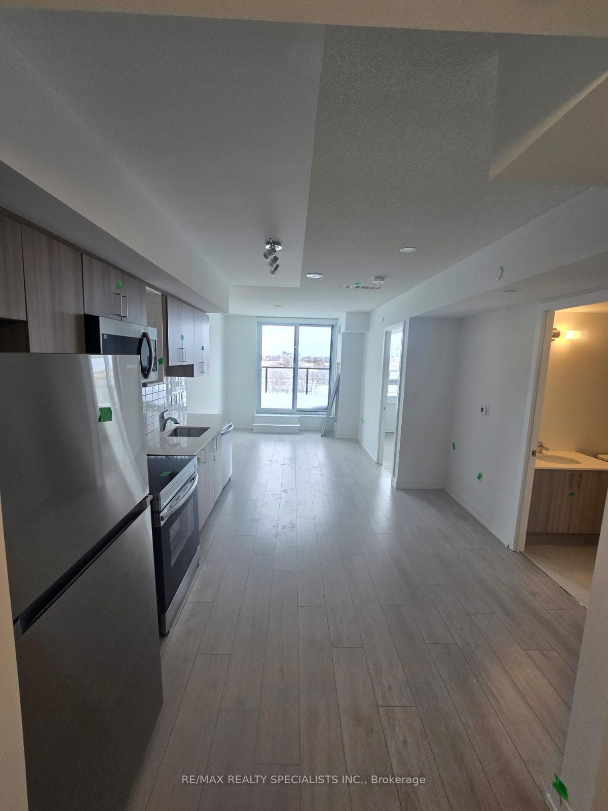556 Marlee Avenue 809, Toronto, ON M6B 0B1 photo 4
