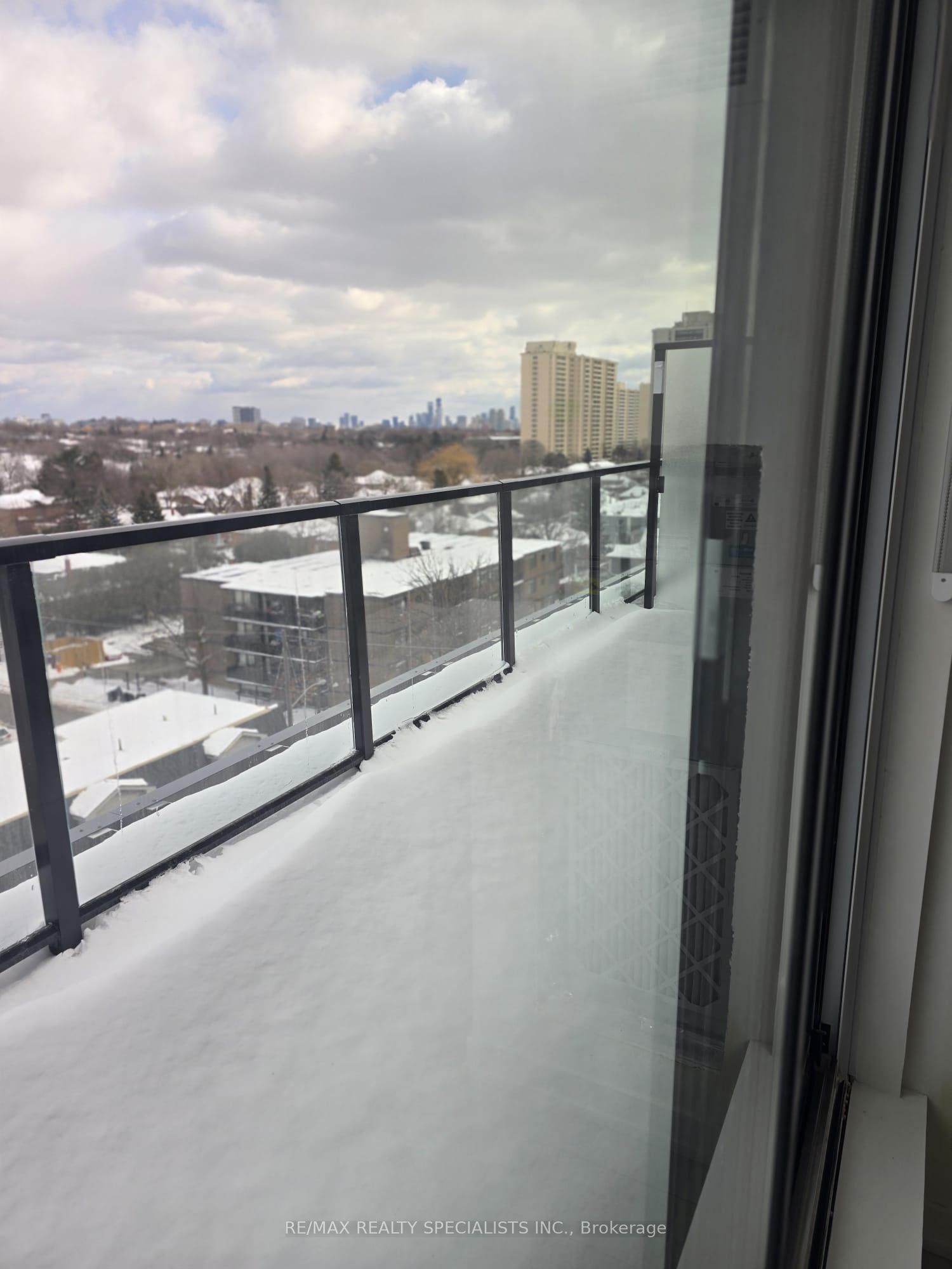 556 Marlee Avenue 809, Toronto, ON M6B 0B1 photo 5