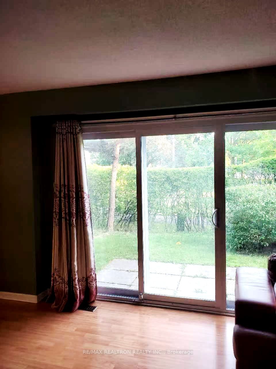 1180 Mississauga Valley Boulevard 100, Mississauga, ON L5A 3M9 photo 5