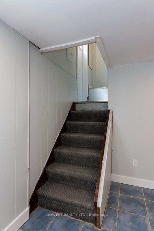 480 Jane Street 2, Toronto, ON M6S 4A2 photo 3