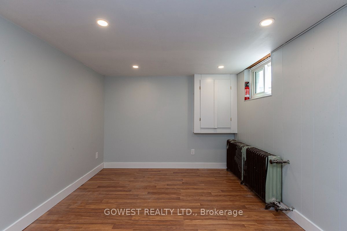 480 Jane Street 2, Toronto, ON M6S 4A2 photo 5