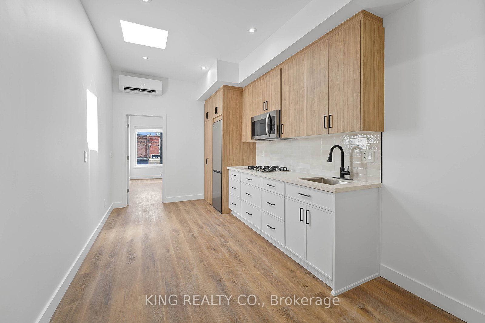 2219 Dundas Street W 201, Toronto, ON M6R 1X6 photo 5